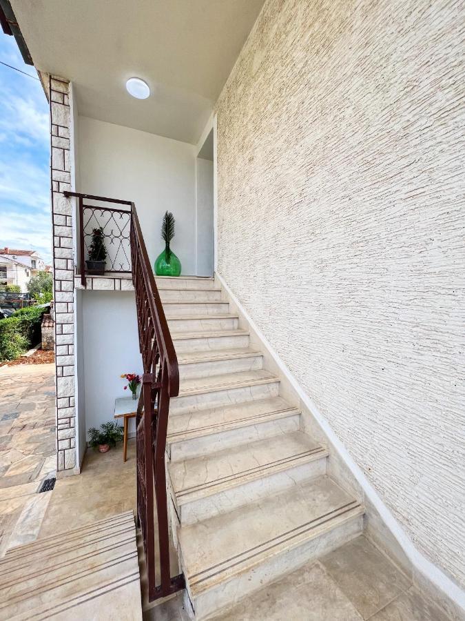 Apartments Valerian Novigrad Istria Exterior foto